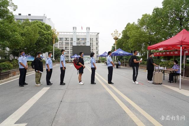 安徽警官职业学院毕业能当警察吗(安徽警官职业技术学院毕业了出来是警察吗)