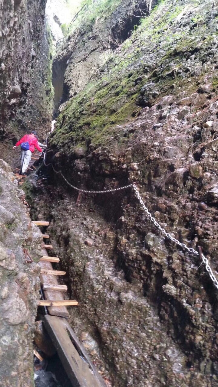 皖西大裂谷(皖西大裂谷风景区图片)