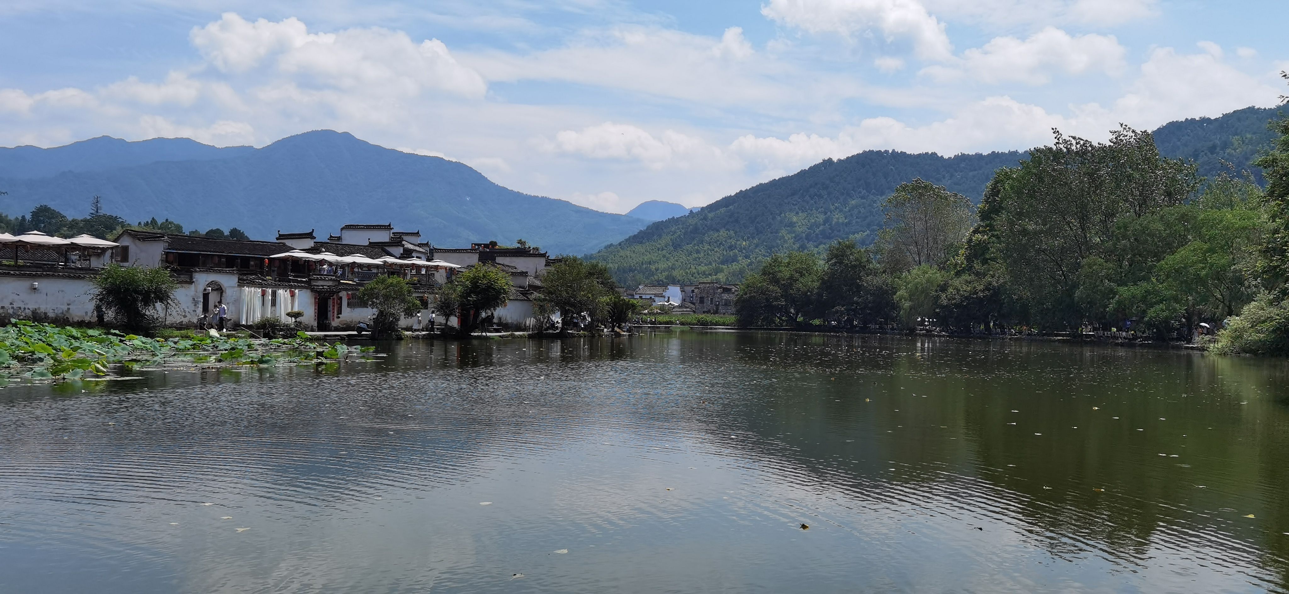 黄山宏村周围还有什么景点(黄山宏村周围还有什么景点可以玩)