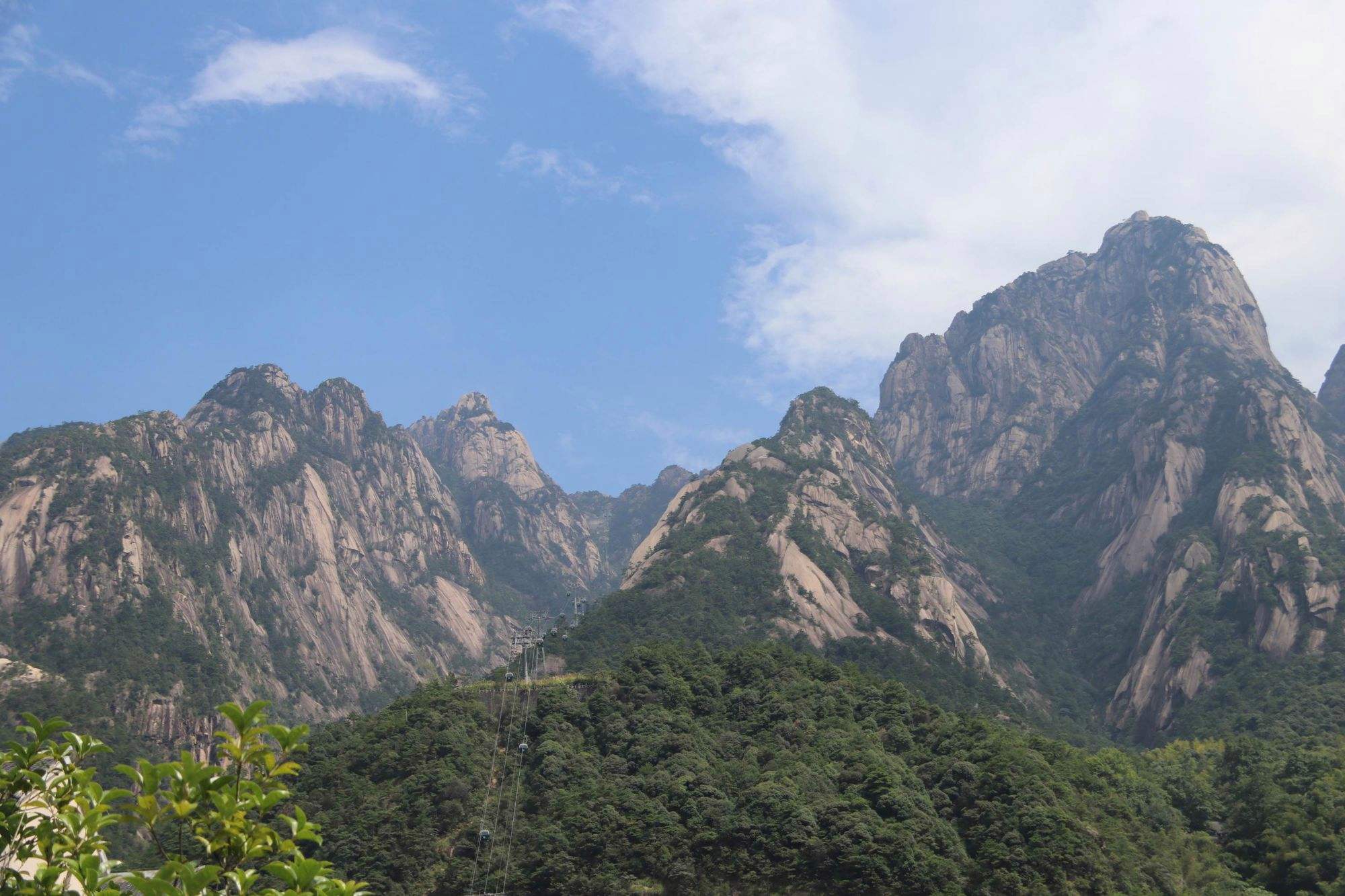 黄山和泰山哪个是天下第一山 