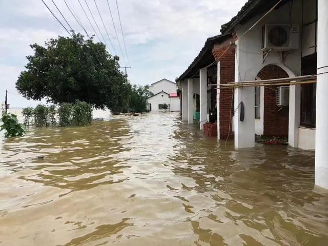 98年大水为什么要在安徽泄洪 98年大水为什么要在安徽泄洪呢