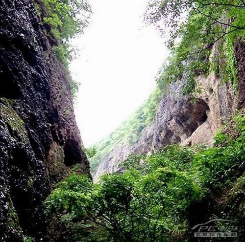 安徽景点孔雀河漂流 