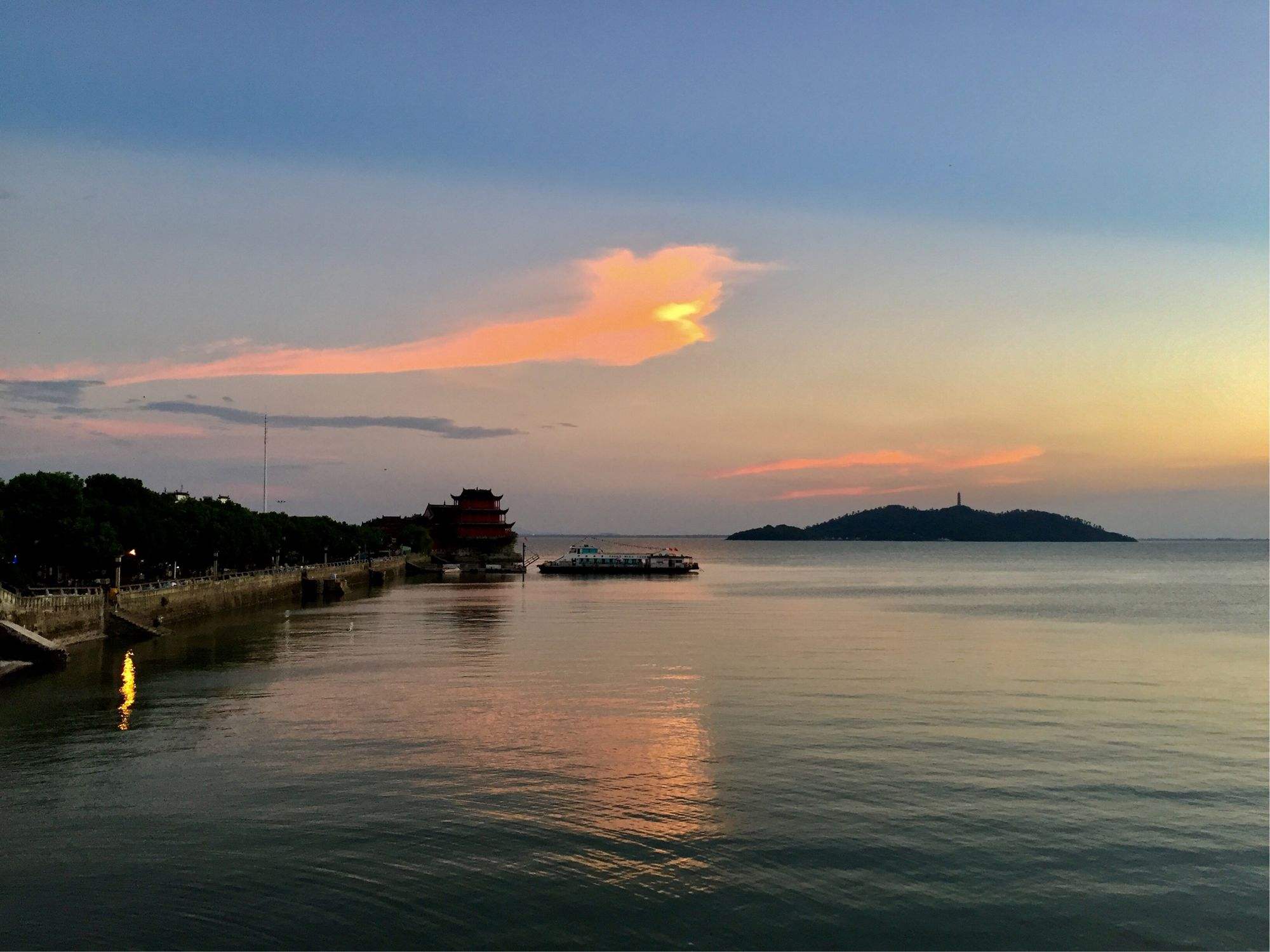 巢湖的图片 巢湖三白是哪三白